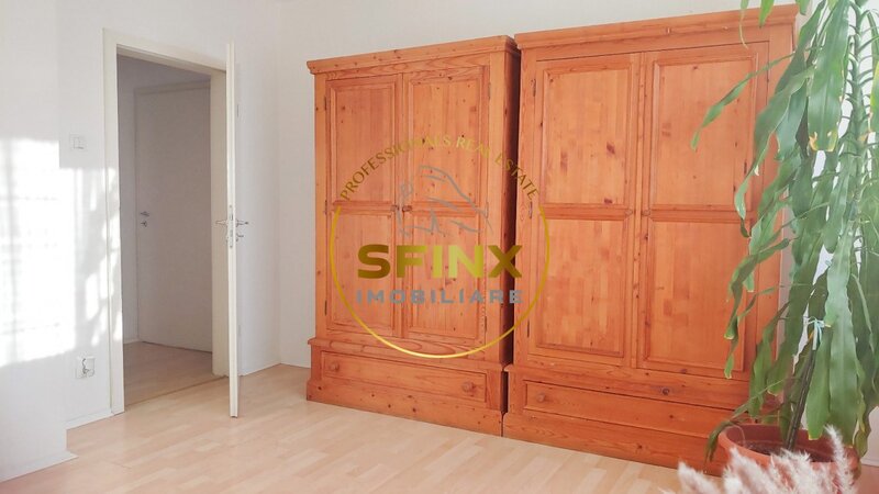 Unirii, apartament cu 5 camere de inchiriat.