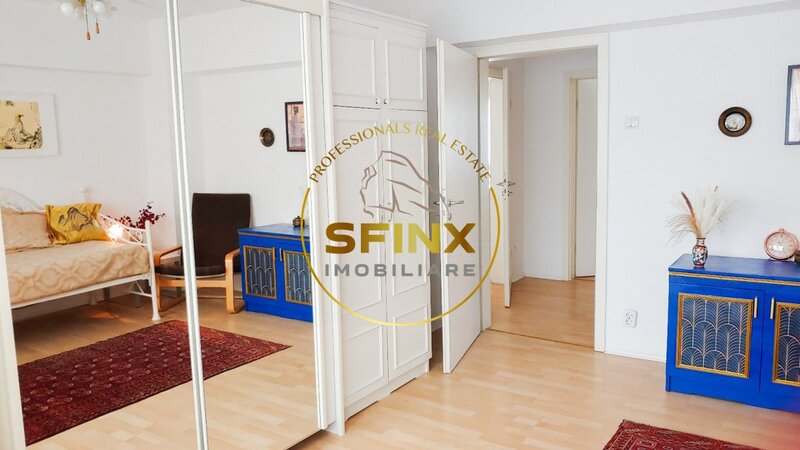 Unirii, apartament cu 5 camere de inchiriat.